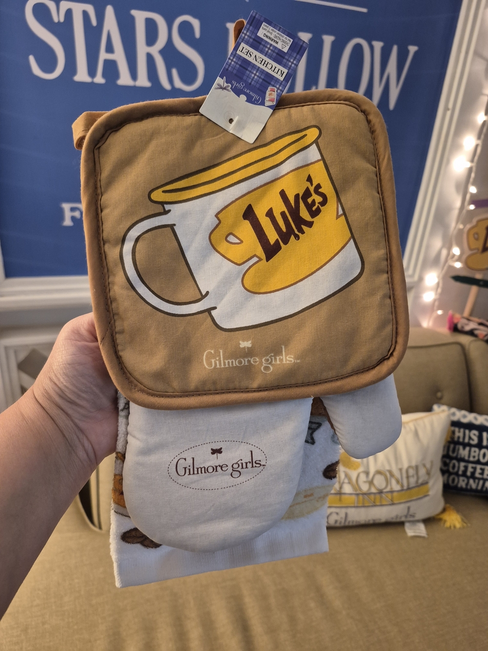 Gilmore Girls Luke's Diner Brown Oven Mitt and Pot Holder Set